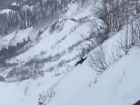 Сноубордистка сорвалась с обрыва в горах Сочи