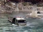 Сочинцы осудили пытавшегося проехать через реку на КамАЗе водителя