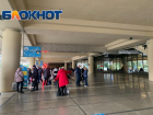 Туристы устроили бунт в аэропорту Сочи из-за задержки рейса