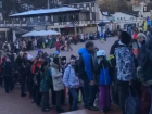 Гигантская очередь к подъемникам в горах Сочи попала на видео