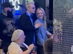 Мизулина с Шаманом зажгли в ресторане Сочи