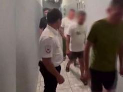 Четверых туристов, устроивших драку у канатной дороги в Сочи, задержали