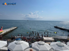 1500 рублей заставили платить за тень на пляже в Сочи мать с ребенком