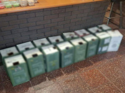 160 литров нелегального вина обнаружили в кафе Сириуса