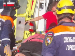 Мужчина и ребенок пострадали в аварии с фурой на трассе Джубга — Сочи