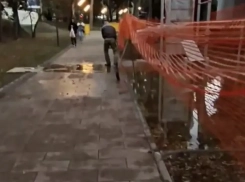 Воркаут-площадка, об открытии которой хвастались власти Сириуса, утонула в огромной луже