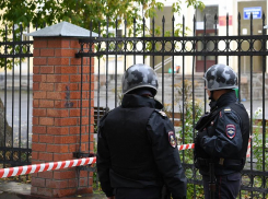 Пермский школьник напал на учительницу с ножом,пока родители отдыхали в Сочи