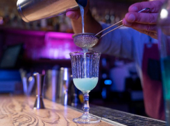 В Сочи задержали подростков, которые ночью развлекались в барах без родителей