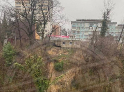 Скоро повторит славу Тепличной и Петрозаводской: Сочи угрожает новый мощный оползень, власти снова бездействуют