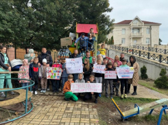 В приоритете дороги и машины: застройщик уничтожает единственную детскую площадку около ЖК в Сочи