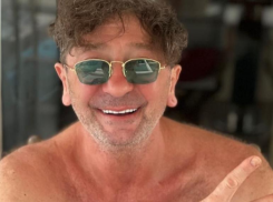 Копит на свадьбу с молодой невестой: Григорий Лепс активно занялся гастролями по России