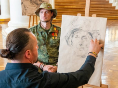 Портрет бывшего участника «Дома 2» появился в Сочи на выставке, посвященной участникам СВО