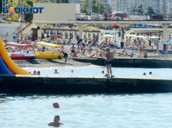 Море у берегов Сочи прогрелось до 22 градусов