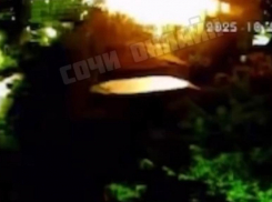 Момент взрыва газа в жилом доме Сочи попал на видео