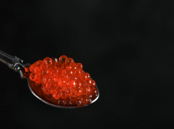 В преддверии Нового года туристка украла из магазина Сочи красную икру на 24 тысячи