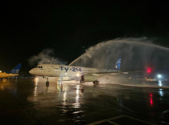 Первый пассажирский рейс обновлённого Ту-214 приняли в Сочи