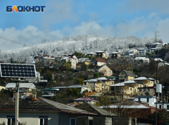  К семи школам Сочи отменили подвоз детей