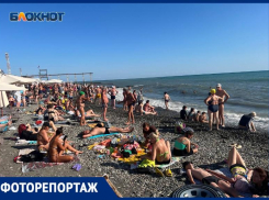 На пляжах Адлера в 2 раза дешевле отдыхать, чем в Сочи