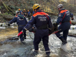 Травмированную женщину эвакуировали из каньона «Царские ворота» в Сочи