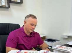 Звездный нарколог рассказал, из чего сделали чачу, которая убила туристов в Сочи