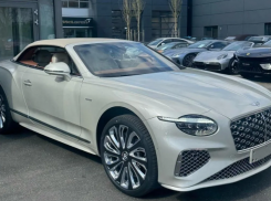 В Сочи и Сириусе продают два автомобиля, стоимостью выше 60 миллионов рублей