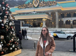  Ольга Бузова на отдыхе в Сочи покоряет горы и принимает букеты