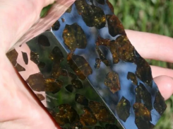  За 65 миллионов рублей в Сочи продают кусок метеорита с Марса