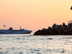 Парому из Турции официально запретили вход в Сочи