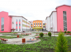 В Сочи завершилось строительство школы в Лазаревском районе