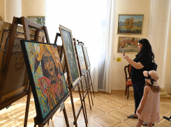 Живописные творцы Сочи участвуют в благотворительной акции 