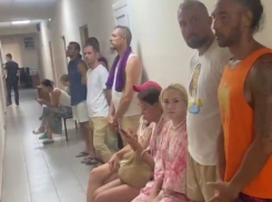 Участников «голого» заплыва в Сочи наказали