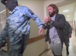 «Этот женщина живой»: в Сочи под стражу отправили мужчину, который выбил глаз бывшей возлюбленной 