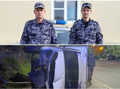 В Сочи росгвардейцы спасли мужчину с инфарктом, перевернувшегося на «Газели»