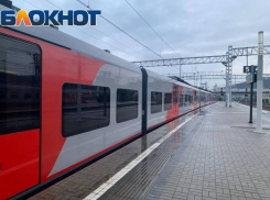Пригородные поезда отменили ряд остановок в Сочи 