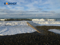 Море у берегов Сочи резко остыло
