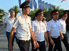 Сочинские набережные и пляжи ежедневно патрулируют 600 человек