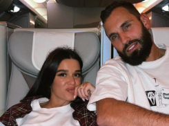 Телеведущая Ксения Бородина не отпустила жениха на отдых в Сочи