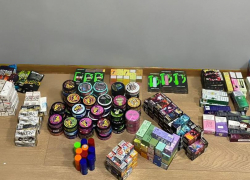 На таможенном посту «Псоу» у абхаза изъяли сигареты, а у россиянина вейпы