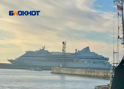 Пассажиры лайнера из Сочи получили 50 евро компенсации за несостоявшуюся экскурсию в Стамбул