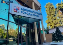 Власти Сочи заявили, что информация о разрушенной из-за шторма набережной в центре города — фейк