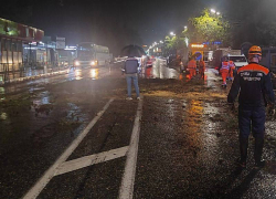 Значительная часть месячной нормы осадков за ночь выпала в Сочи