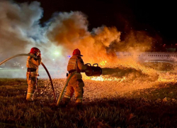 Спасение пассажиров при аварийной посадке отработали в аэропорту Сочи