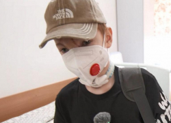 Материал начал отмирать: врачи столкнулись с трудностями в восстановлении лица мальчика, на которого напали собаки в Сочи