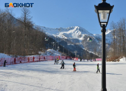 Курорт «Роза Хутор» в Сочи открыл сезон катания, закрыв продажу ски-пассов на неделю