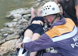 В Сочи девочка-подросток упала с 10-метровой высоты в каньоне реки Псахо