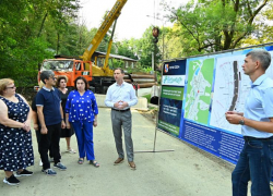 Мэр Сочи Прошунин пообещал решить проблему с оползнями возле сельской школы