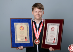 9-летний школьник из Сочи поставил мировой рекорд по набиванию теннисного мяча