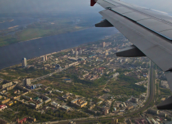 Летевший из Сочи самолет совершил аварийную посадку в Ростове на Дону