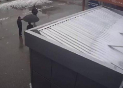 На границе России и Абхазии выпал снег