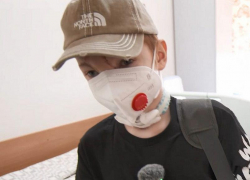 Мальчику, чье лицо разорвали собаки в Сочи, провели пластику изуродованной губы